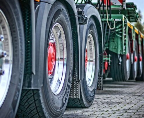 truck-2920533_1920-600x404